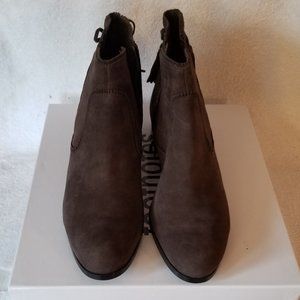 Robert Brown Bootie NIB size 8